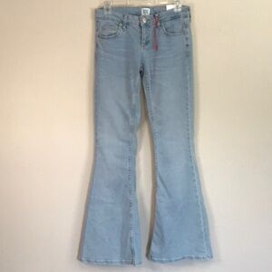 BDG Urban‎ Outfitters Light Wash Flare Jeans Women's 29 Waist New With Tags